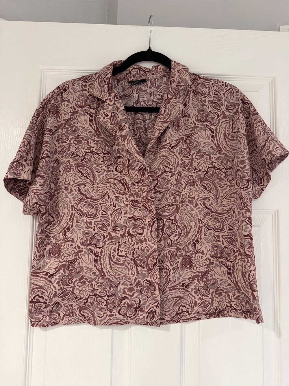 Tahari Mauve-Pink Paisley Button-Front Short Sleeve Top